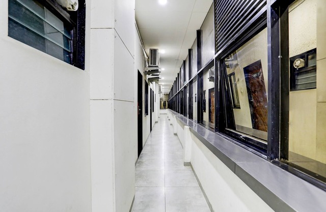 Fabhotel Maa Gayatri