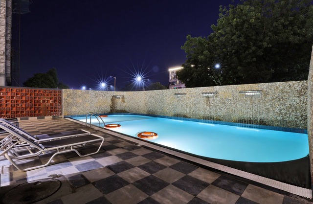 FabHotel Prime Empyrean