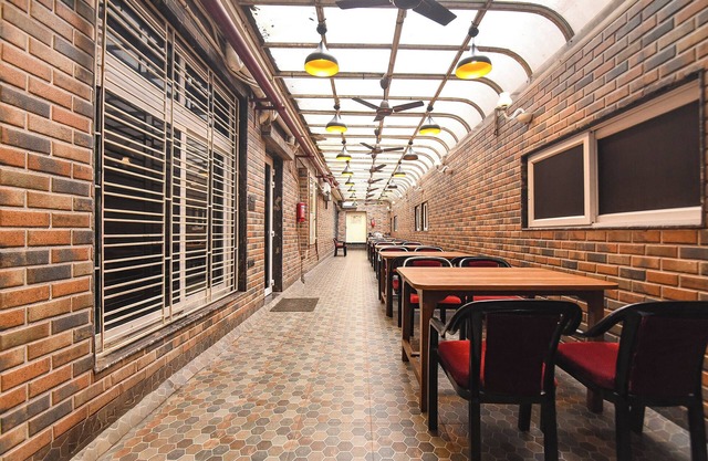 Fabhotel Prime Tiyara Inn
