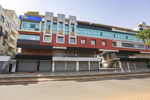 FabHotel SS - Opp Vishwakarma Engineering College