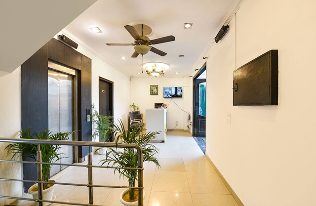 FabHotel Velvet Suites