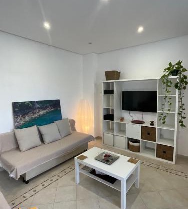 Fabuloso Apartamento Residencial Guadalmar Beach - Piscina comunitaria
