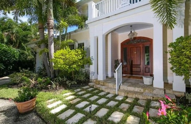Fabulous home in the Ultimate Gasparilla Island location. n