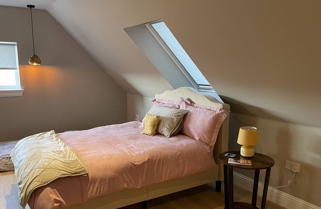 Fabulous Open Plan Studio Retreat - Cowdenbeath