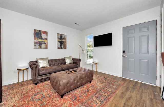 Fabulous studio w/AC in charming Huntsville