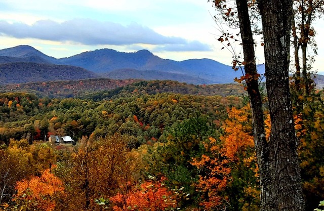Fabulous Tri-State view 3/3, pool table, ping-pong ,Wi-Fin4 tv.ntr trail creek