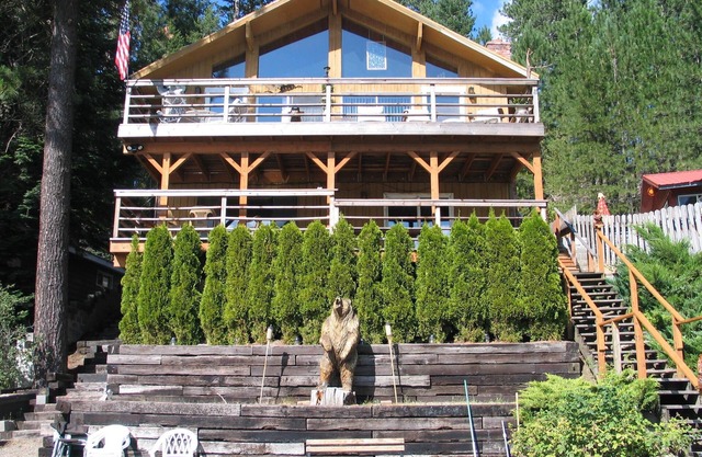 FABULOUS VACATION AT TWIN LAKES BEAR LODGE!