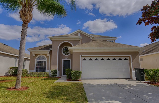 Fabulous Vacation Villa with Pool and Spa, minutes from Disney World!