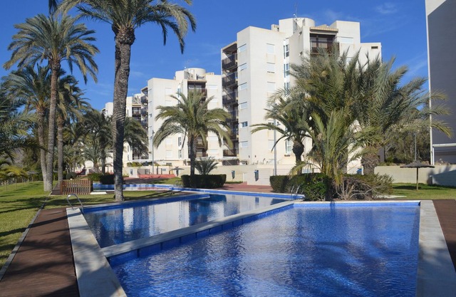 Fabulous Views, Modern Front Line Apartment