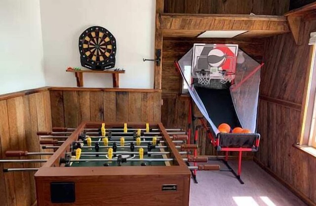 Fairfield | Game Room | 2 mi to Liberty Mtn Resort