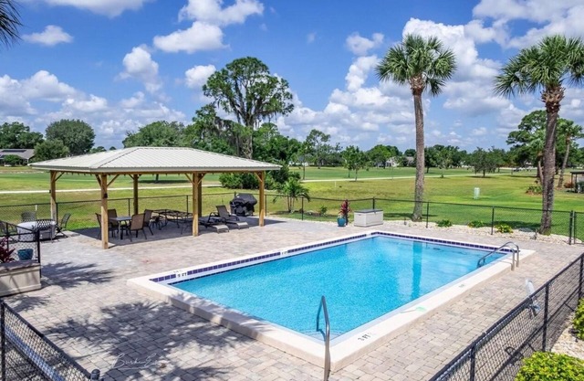 Fairway Retreat in Sun N Lake