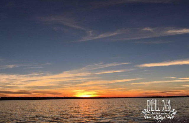 FALL SPECIAL BOOK A WEEKEND RENTAL ADD THUR OR SUN FREE!