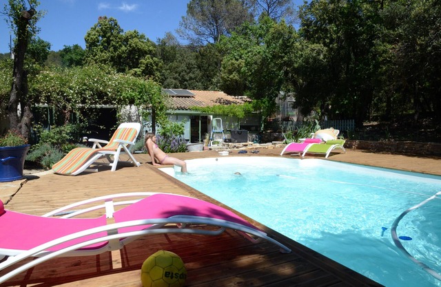 Familly villa with pool Garrigue heart calm near village and sea