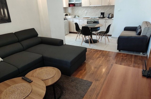 Family 2 Bed. Apart. - 6 min. Walk to the Gondola Ski lift