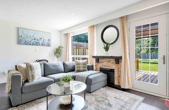 Family 4BDR 2BA with Basement in Mississauga