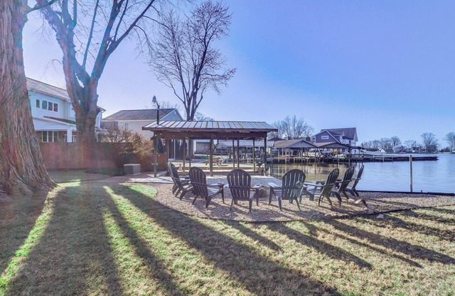 Family Buckeye Lake Retreat: Game Room & Fire Pit!