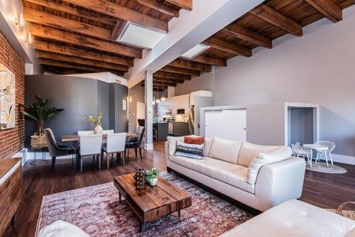 Family Friendly 3-bedroom beauty in Le Plateau by DenStays