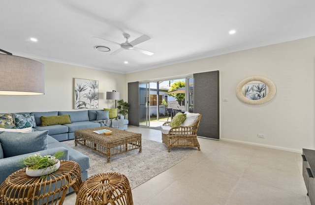 Family Friendly, Across from Beach, Close to Cafes