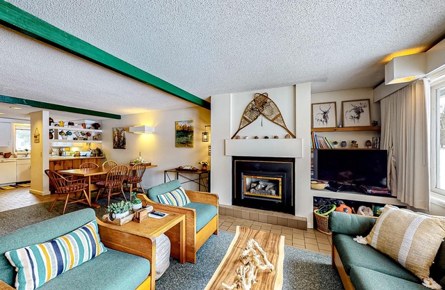 Family-Friendly Condo with Shared Pool/Hot Tub/Tennis, Patio, Fireplace, & WiFi