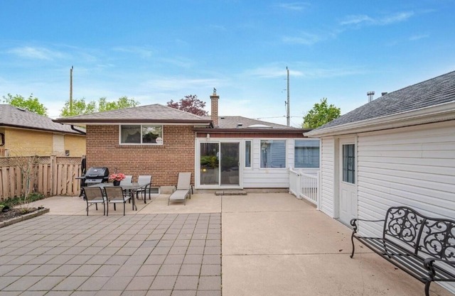 Family - friendly home .5 minutes to northwood park