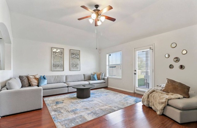 Family Friendly Home With Free Snacks & Fast WiFi
