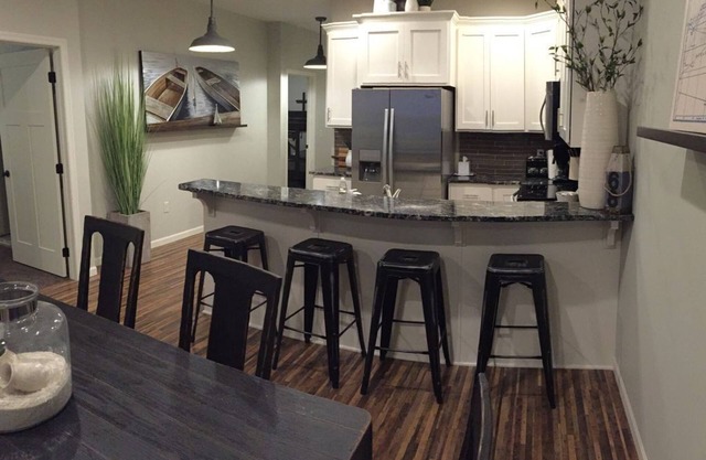 Family-friendly Lakefront East Lake Okoboji Condo- Bridges Bay Resort