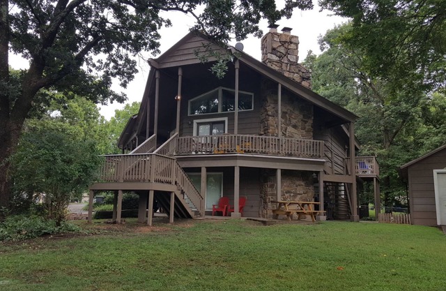 Family-Friendly Lakefront Home w/Large Yard & Boat Dock-Sleeps 14+kids under 6