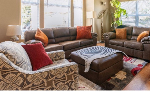 Family-friendly near Hospitals w KING bed Large 3 Bedroom Beautiful and Inviting