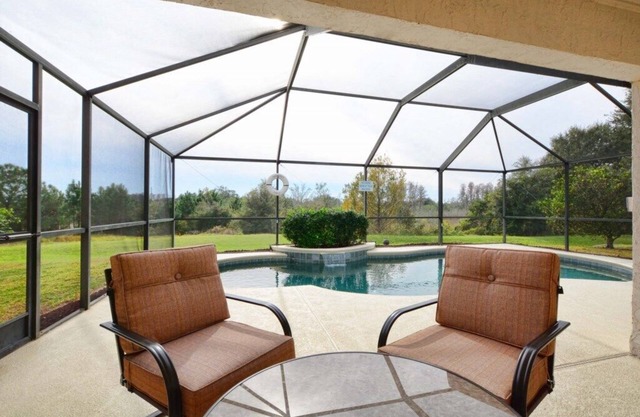 FAMILY FRIENDLY POOL HOME, OVERSIZED DECK, NO REAR NEIGHBORS, BBQ GRILL!!!