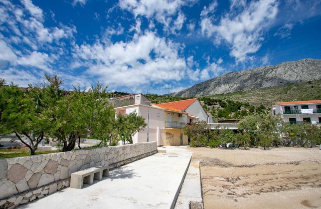 Family friendly seaside apartments Duce, Omis - 8668