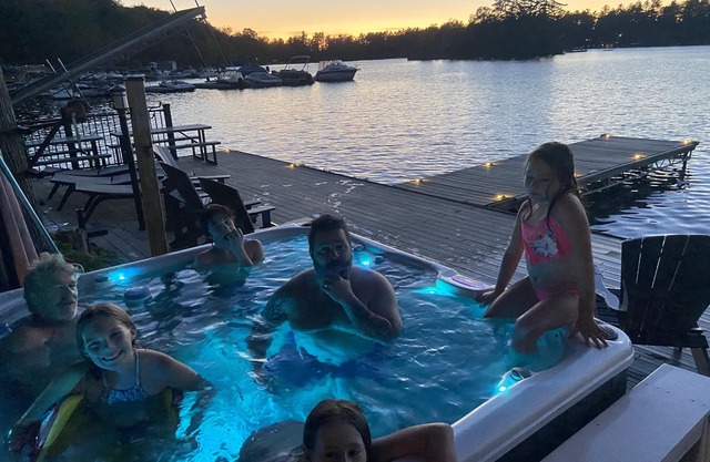 Family Friendly Stoney Lake Cottage