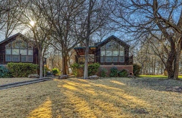 Family-friendly cabin w/ shared playground and a great location!