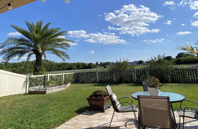 Family Friendly Home in the Sunshine State; a short drive to Tampa, or St. Pete!