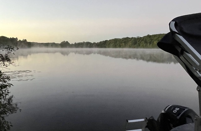 Family fun or private hide away on old Abe Lake!