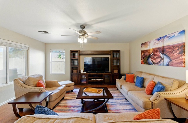 Family Fun & Relaxation - Goodyear Getaway near golf, spring training, stadium
