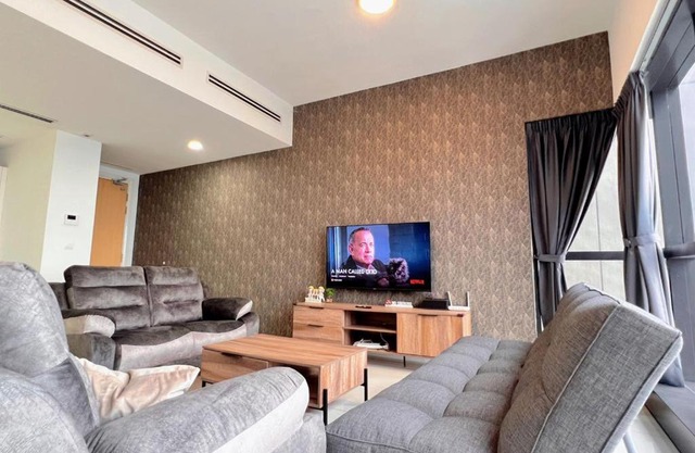 Family Gathering with Bathtub in Icon City, 12 Pax near Bandar Sunway