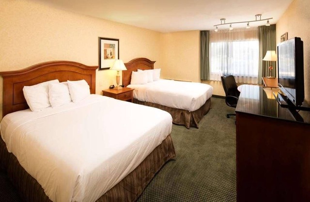 Family Getaway! 3 Pet-friendly Units, Outdoor Pool, Free Parking Onsite