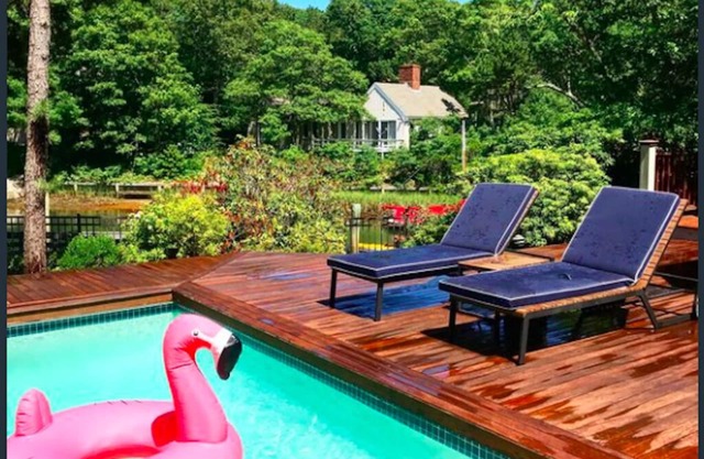 Family Getaway: Heated Pool, Hot Tub And Deep Water Dock