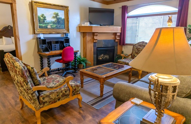 Family Getaway~Pool, Hot Sprng, Scuba & Ice Castles Villa 1073-1