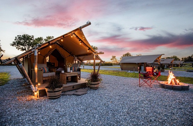 Family Glamping, 2 Tents near Roaring River