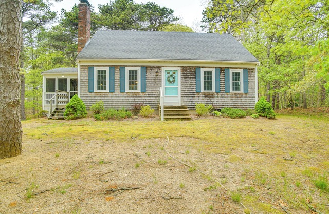 Family Home on Cape Cod: Walk to Cooks Brook Beach