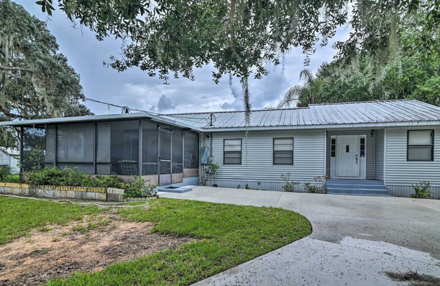 Family Home w/ Yard + Grill, Steps to Reedy Lake!