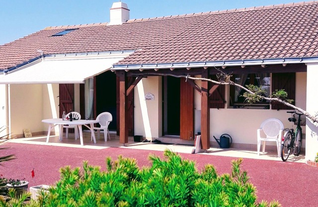 Family house and its annex near sea Préfailles
