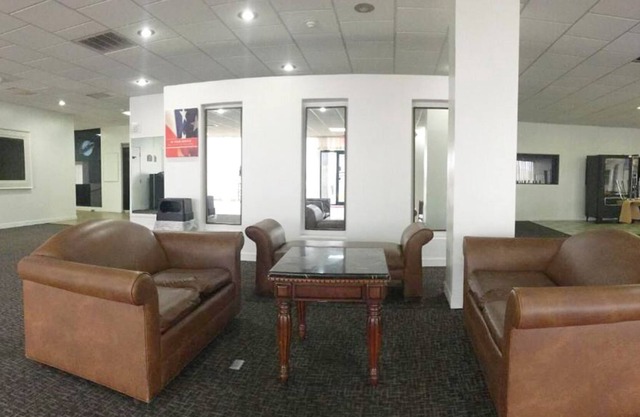 Family or Friends Vacation! 2 Affordable Units, FREE Parking, Bring Your Pet!