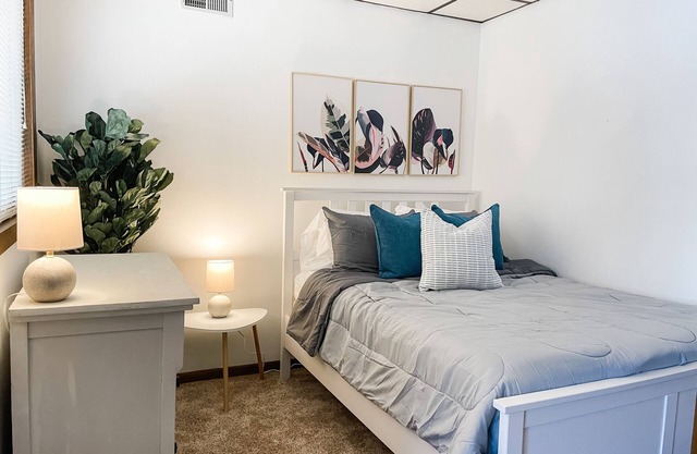 Family-Sized Townhome near Minneapolis!