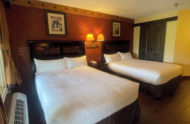 FamilyFriendly Suite! Comes With ArcadeGame inside