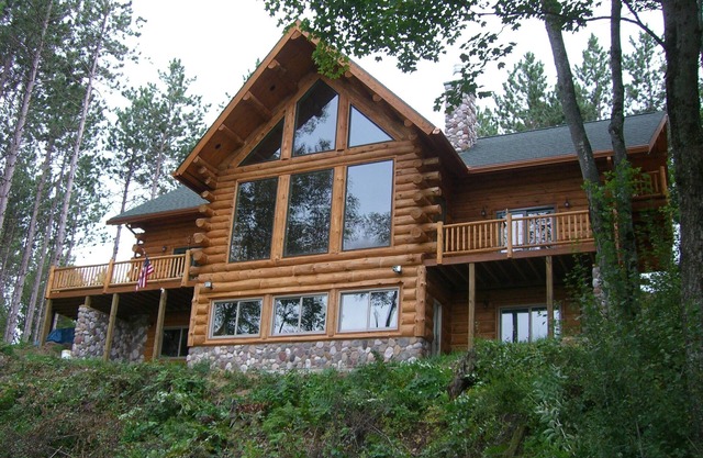 Famous Edgetts Lodge on Pine River Sleeps 30 in Luxury