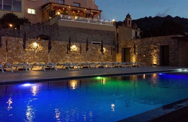 Fantastic apartment with sea views in prime location