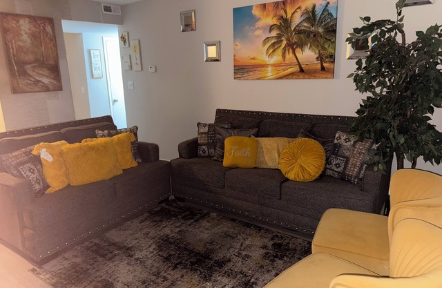 Fantastic 2-bedroom apartment with AC in vibrant Birmingham