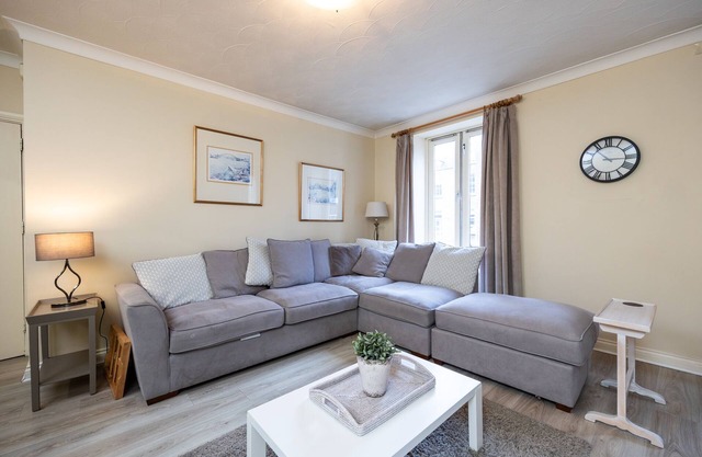 Fantastic 2BD apt in THE best location in Dublin